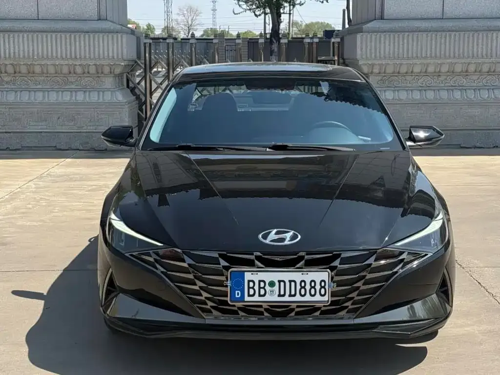 Hyundai Elantra — фото 8