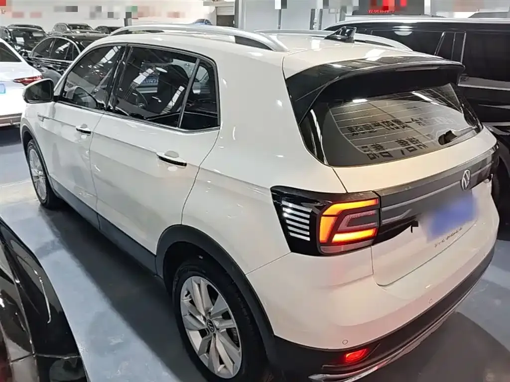 Volkswagen T-Cross — фото 7