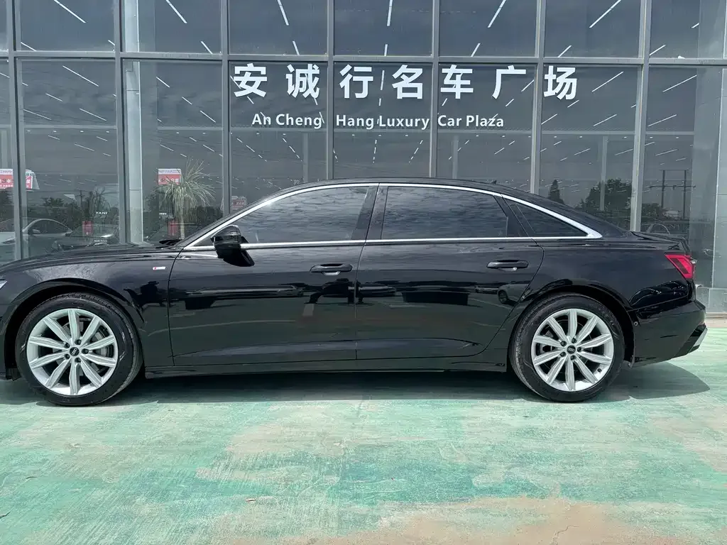 Audi A6L — фото 5