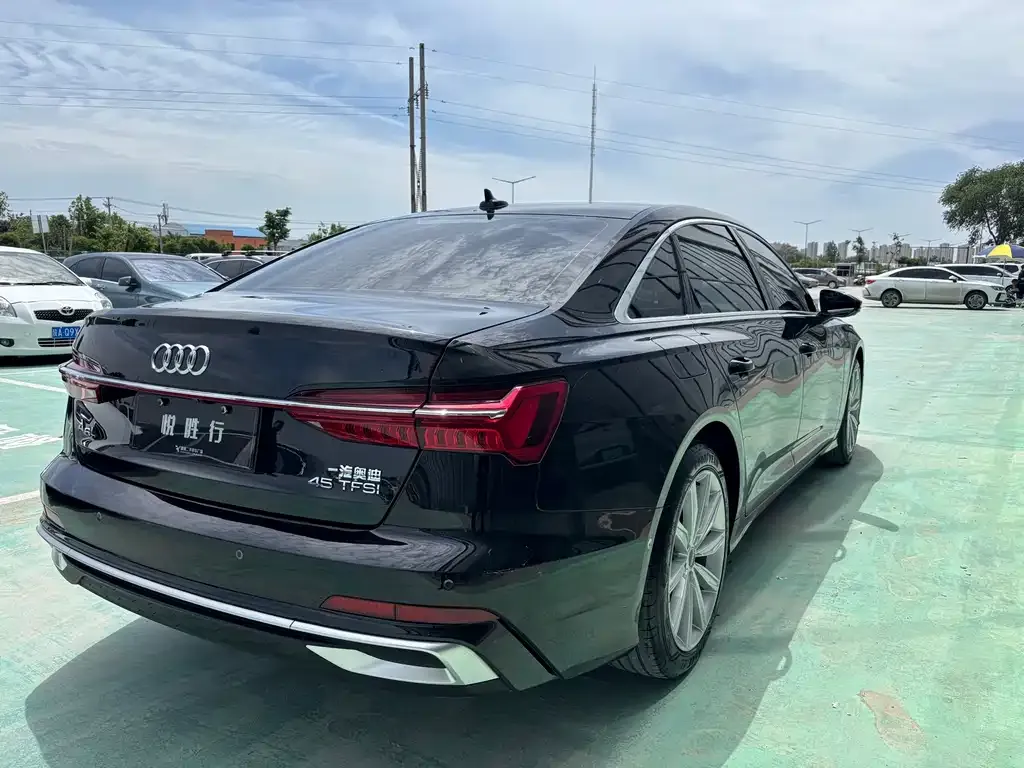 Audi A6L — фото 7