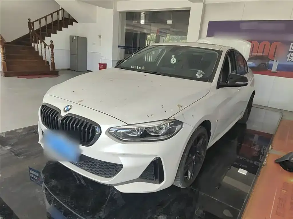 BMW 1 Series — фото 1