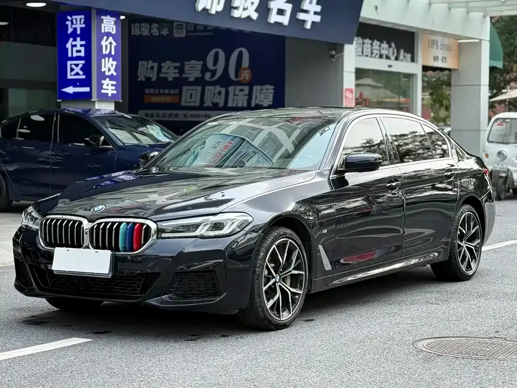BMW 5 Series — фото 1
