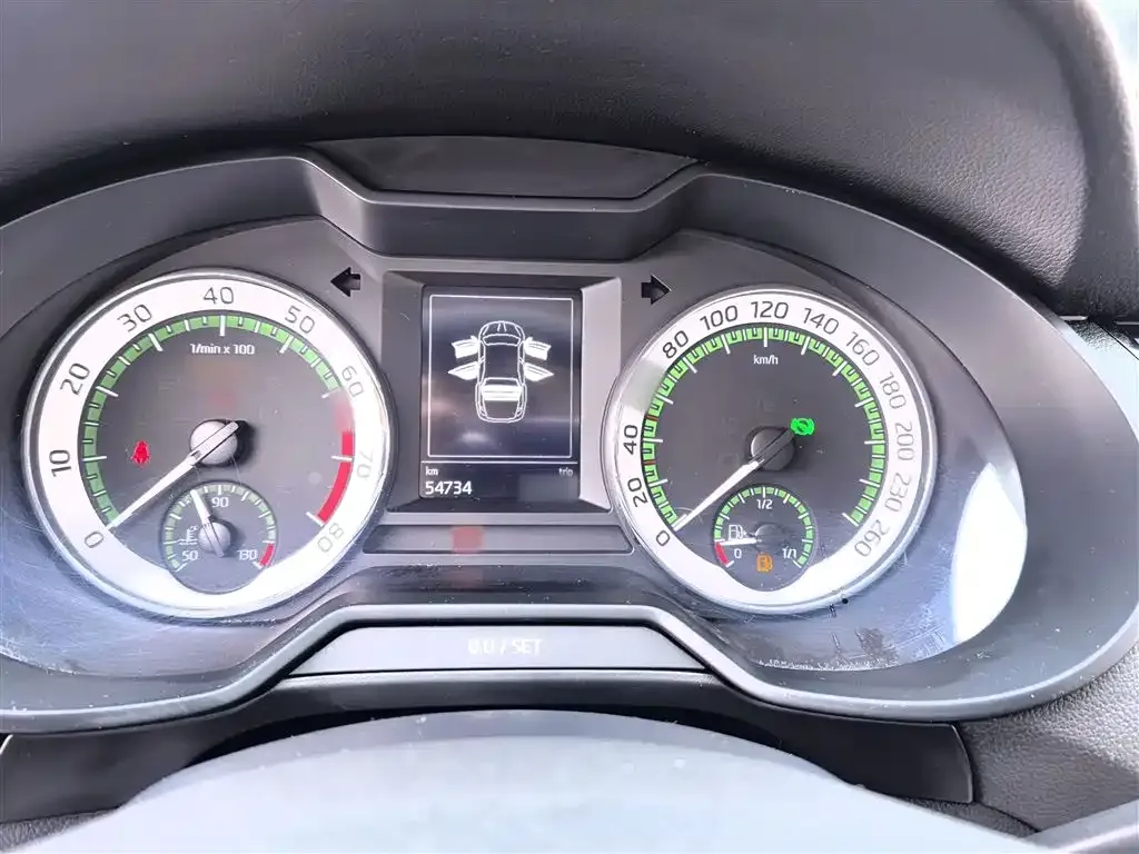 Skoda Octavia — фото 4