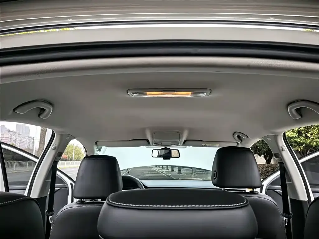 Skoda Octavia — фото 6