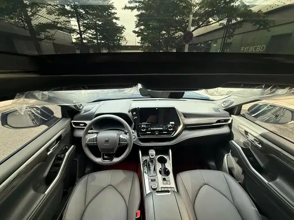 Toyota Crown Kluger — фото 9