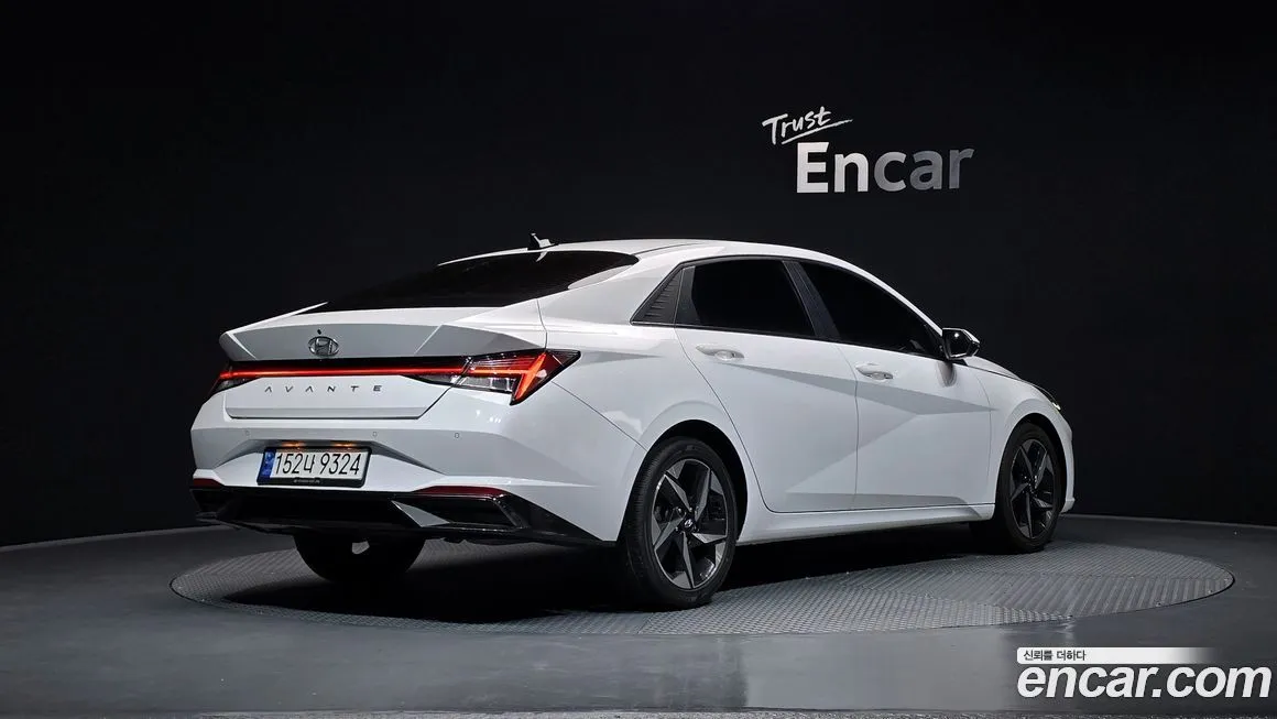 Hyundai AVANTE — фото 3