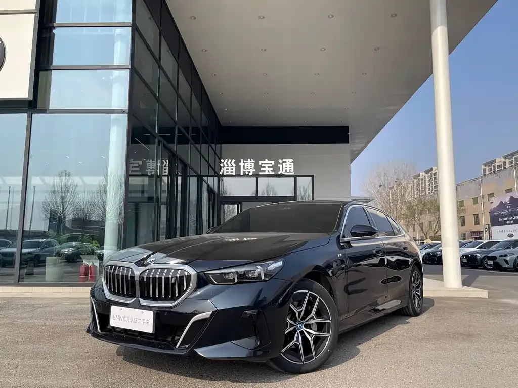 BMW i5 — фото 10