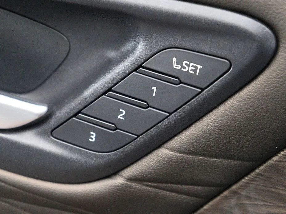 Toyota Alphard — фото 6