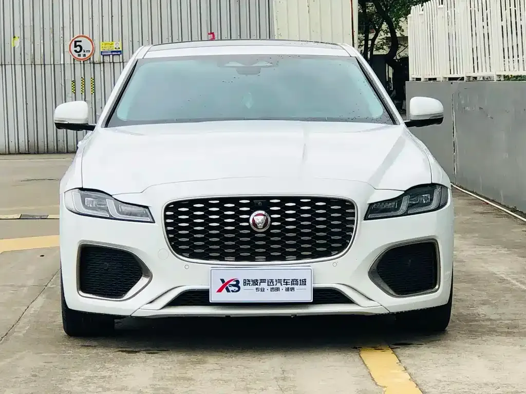 Jaguar XFL — фото 7