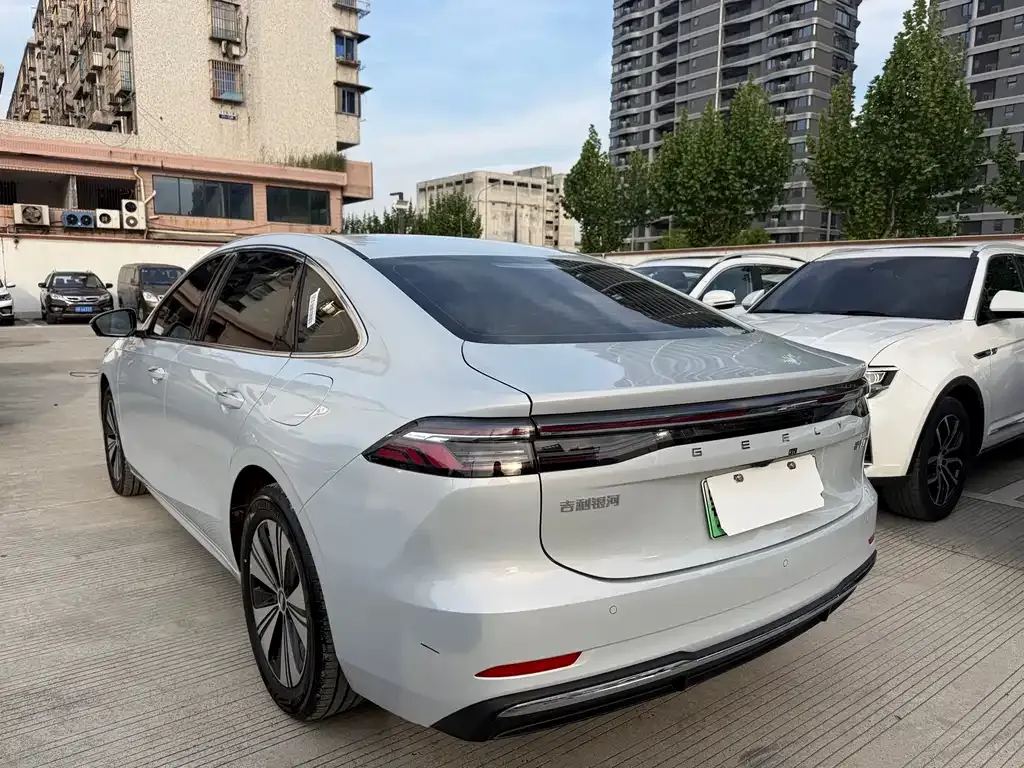 Geely Galaxy A7 — фото 7