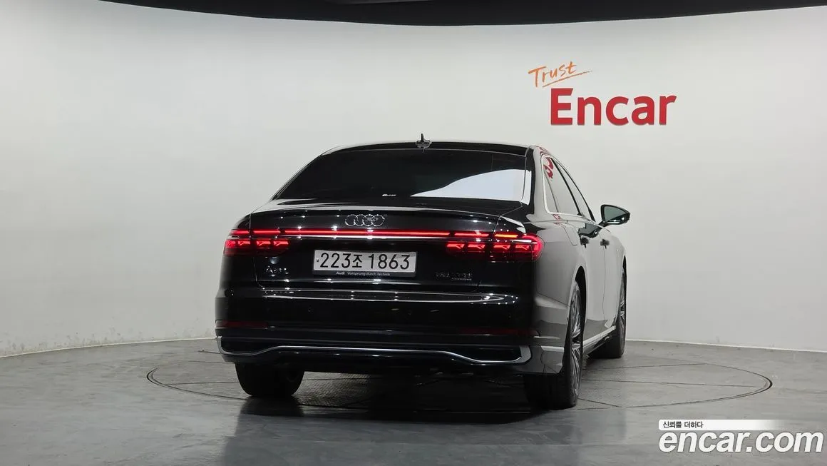 Audi A8 — фото 3