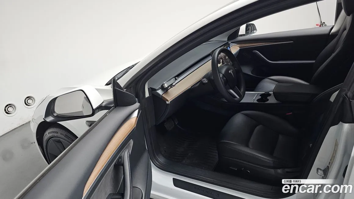 Tesla Model 3 — фото 6