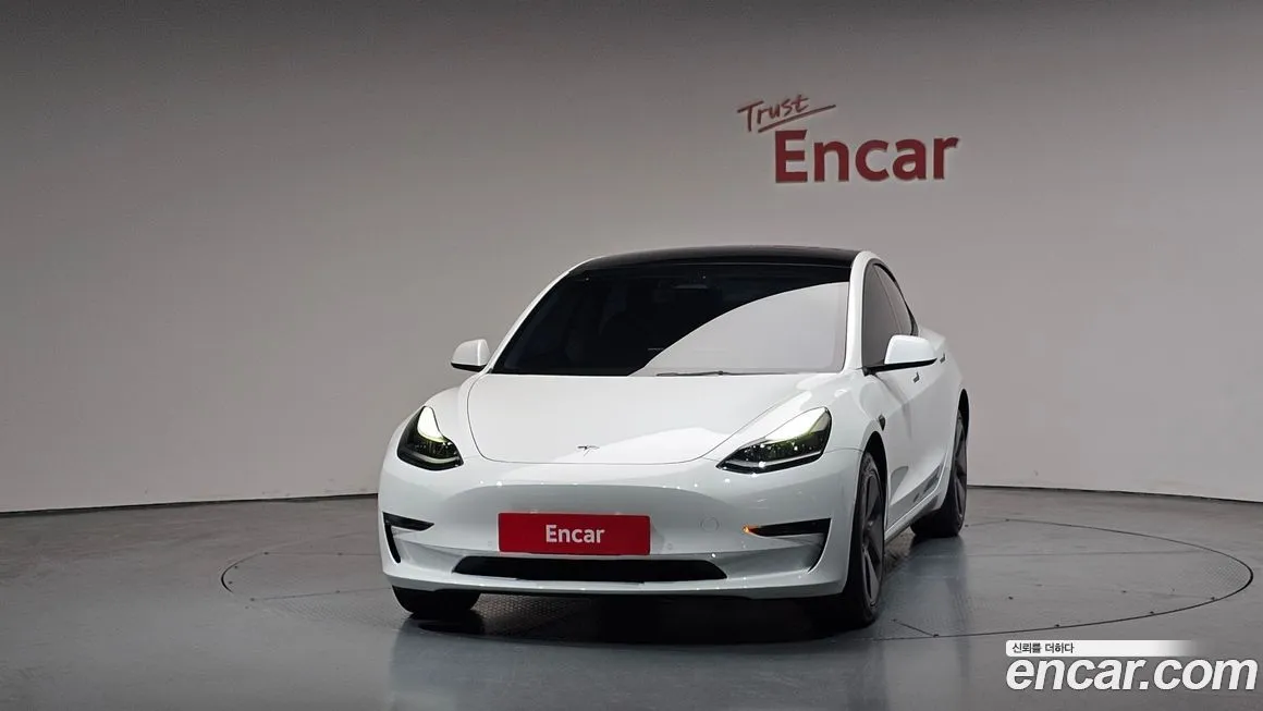 Tesla Model 3 — фото 2