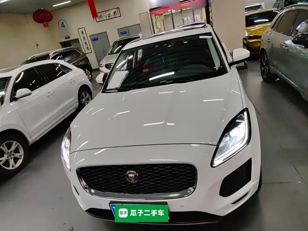 Jaguar E-PACE — фото 4
