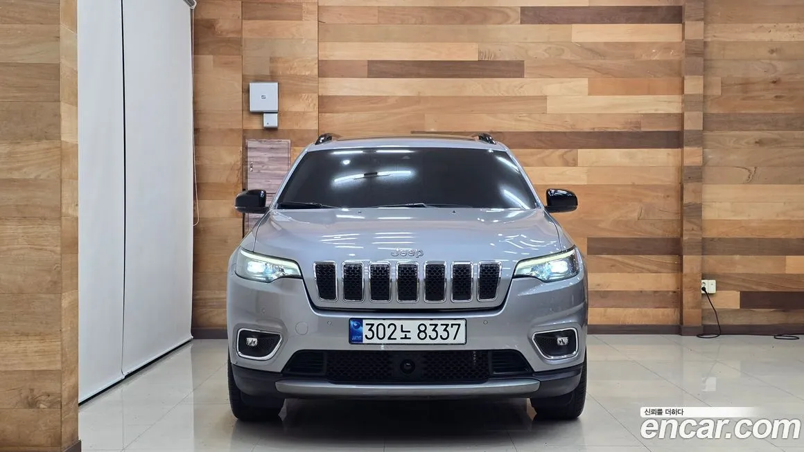 Jeep Cherokee — фото 10