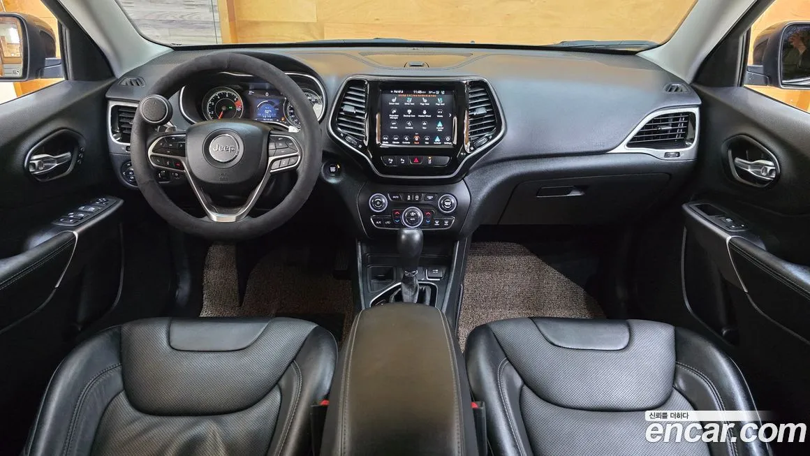 Jeep Cherokee — фото 5