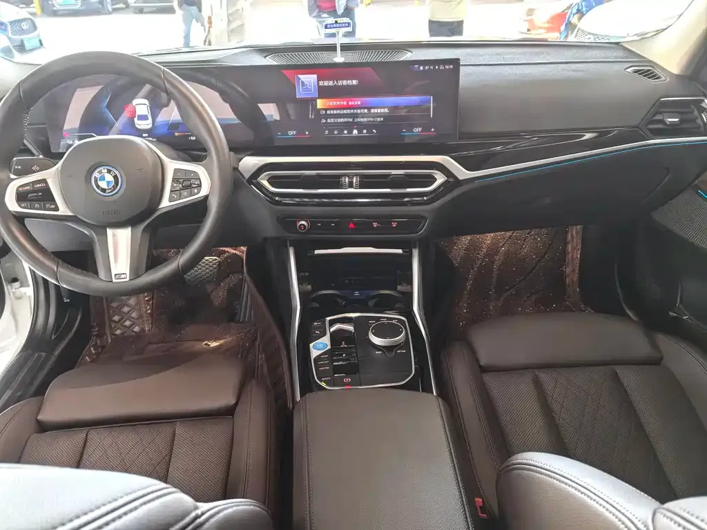 BMW i3 — фото 5