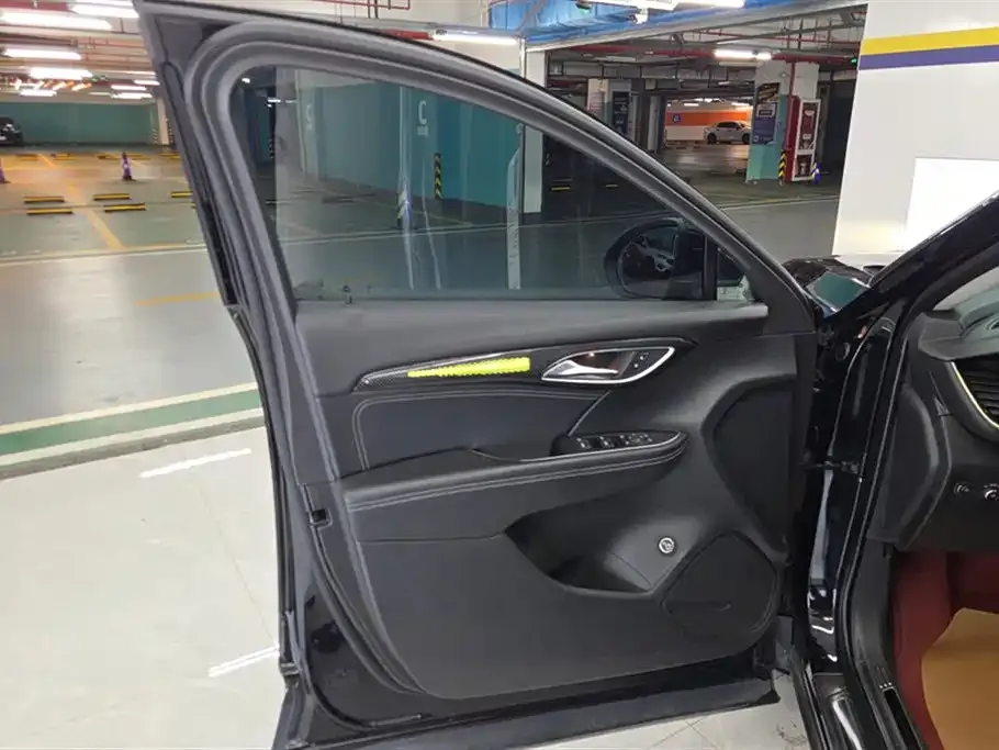 Buick Envision Plus — фото 2