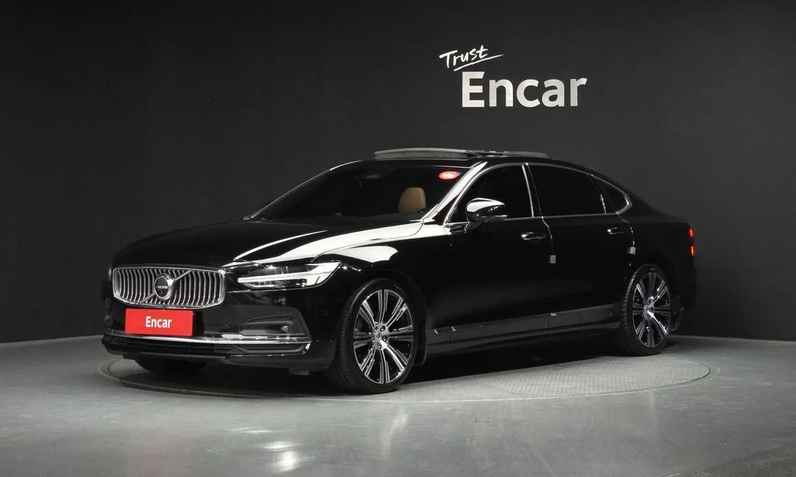 Volvo S90 — фото 1