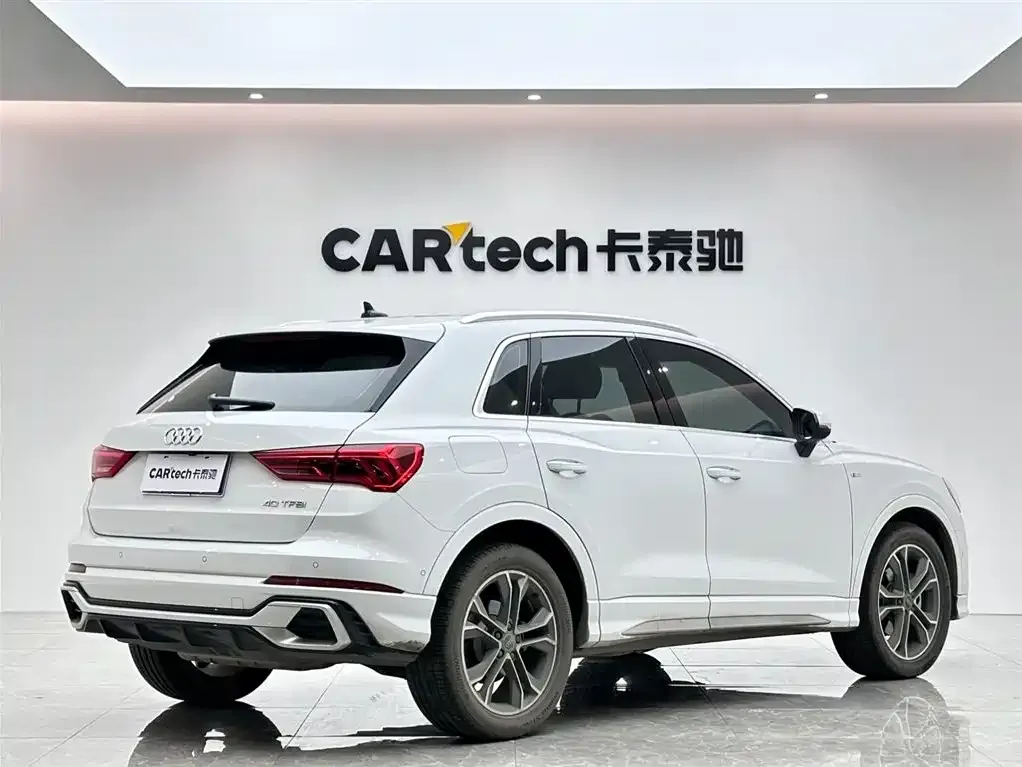 Audi Q3 — фото 8