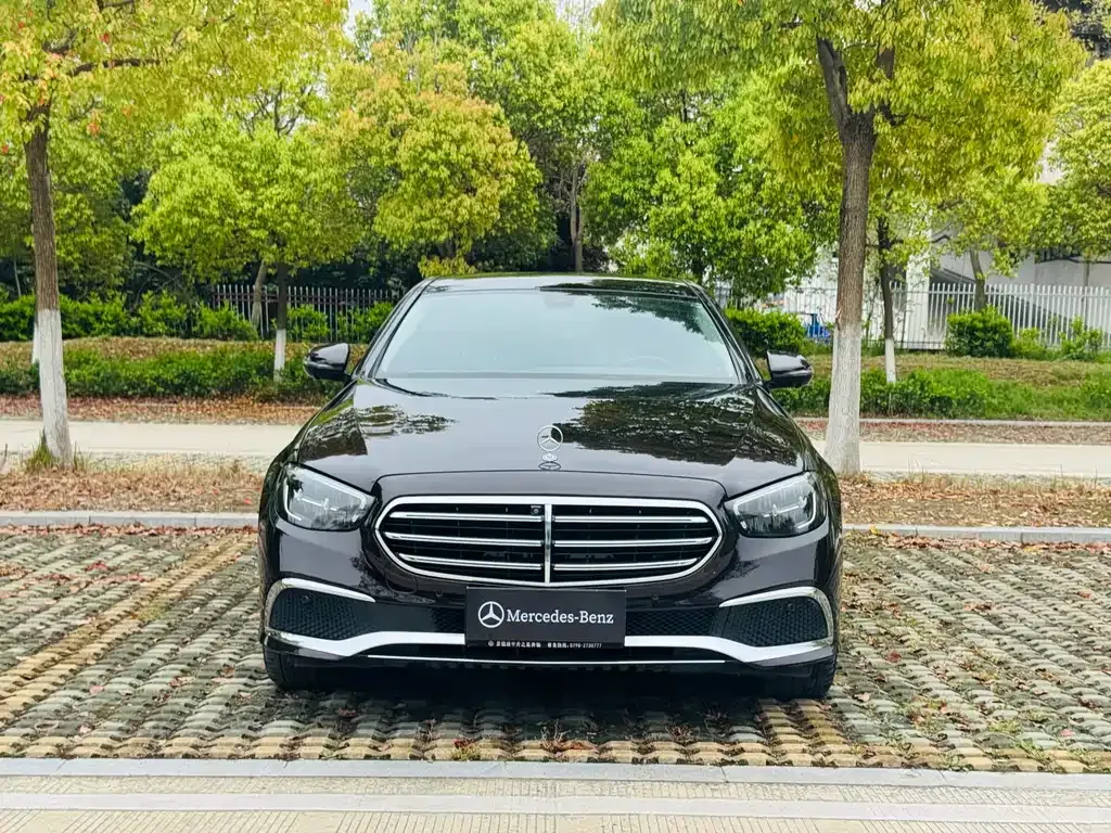 Mercedes-Benz E-Class — фото 6