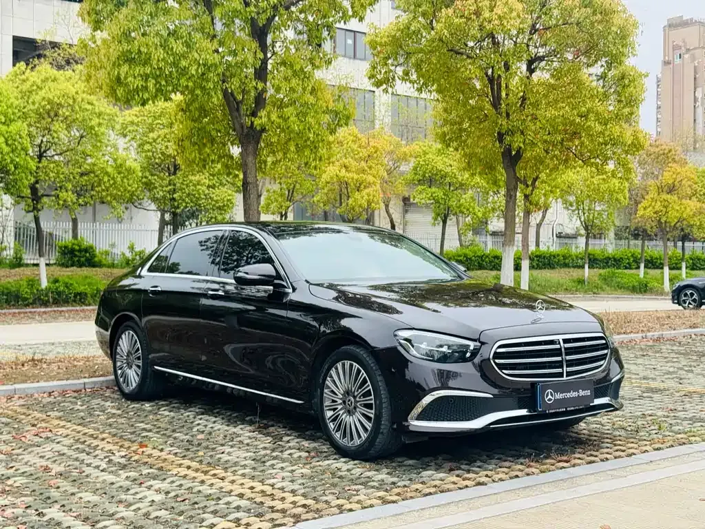 Mercedes-Benz E-Class — фото 10