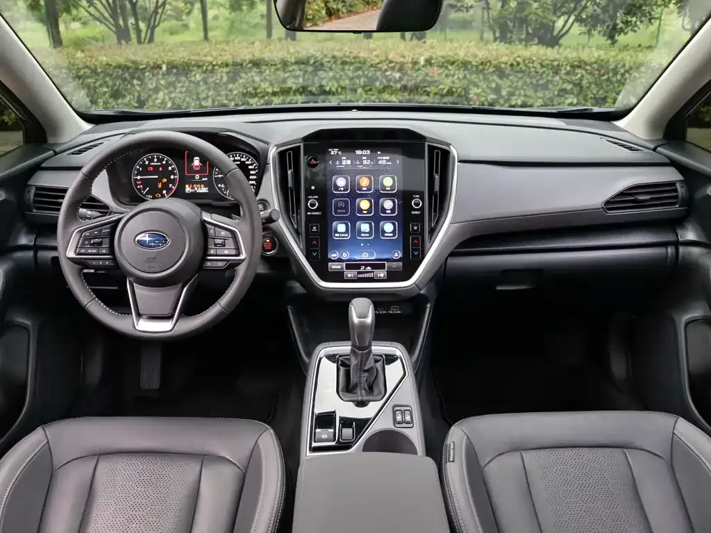 Subaru Crosstrek — фото 2
