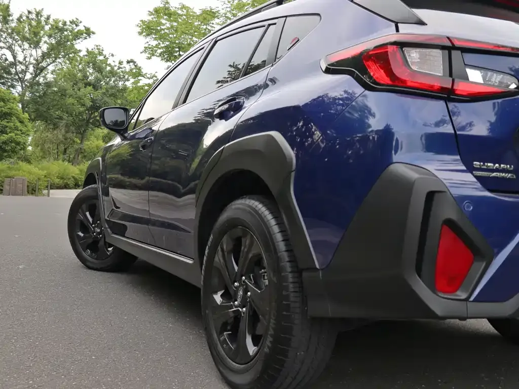 Subaru Crosstrek — фото 9