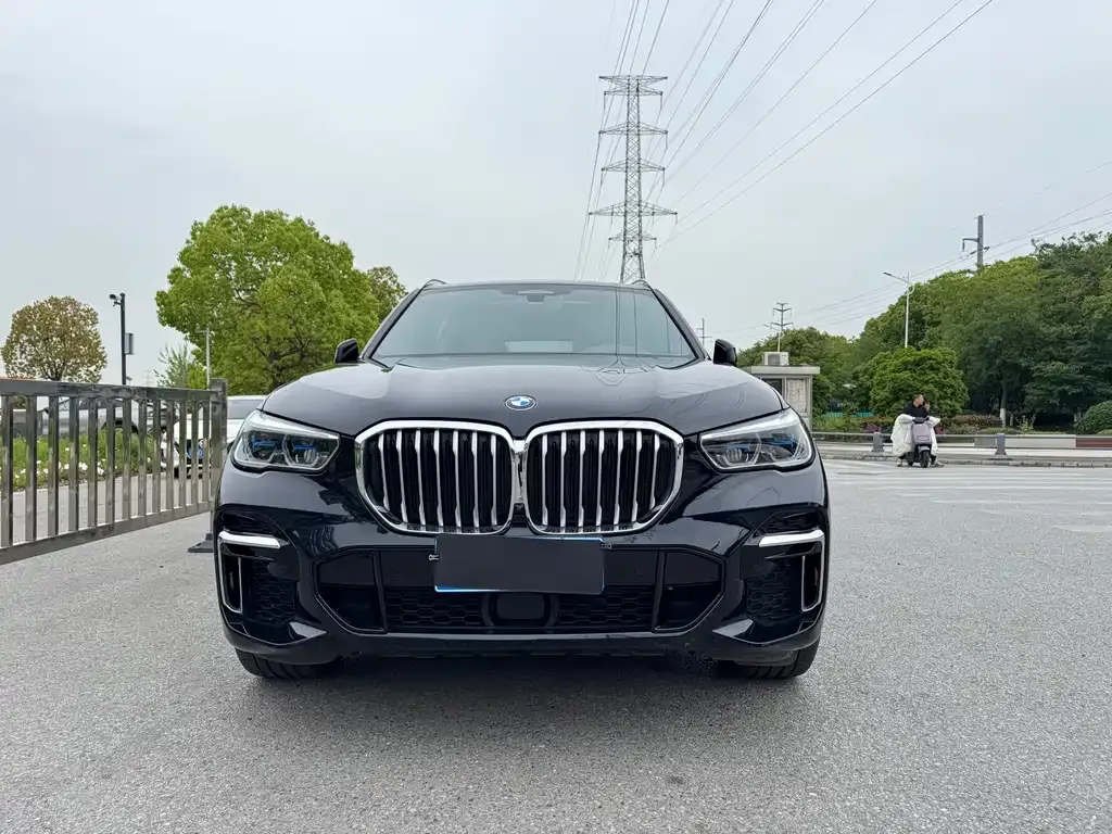 BMW X5 — фото 10