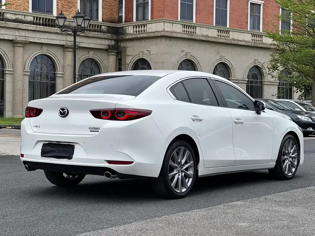 Mazda 3 Axela — фото 7