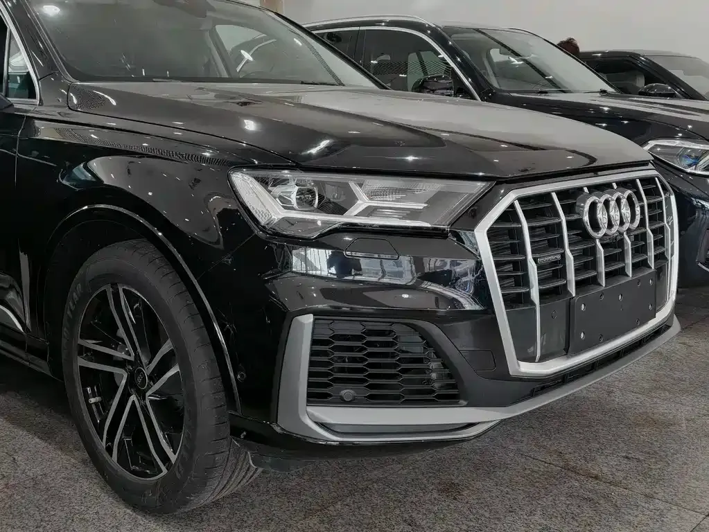 Audi Q7 — фото 5