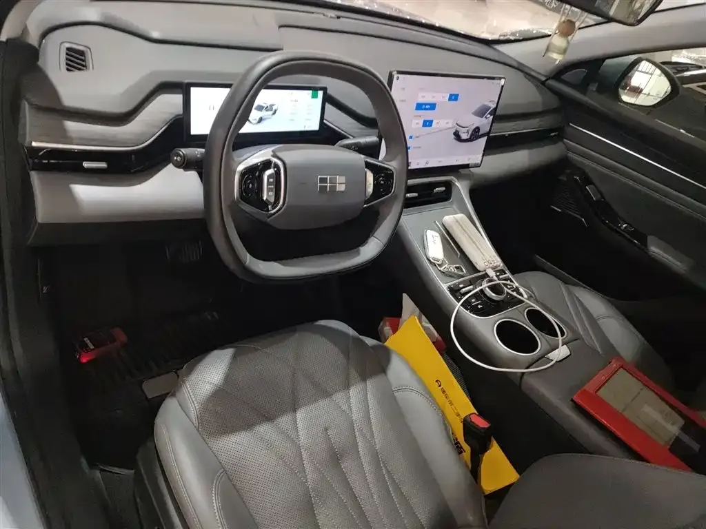 Geely Galaxy L6 — фото 10