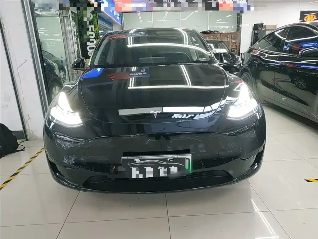 Tesla Model Y — фото 4