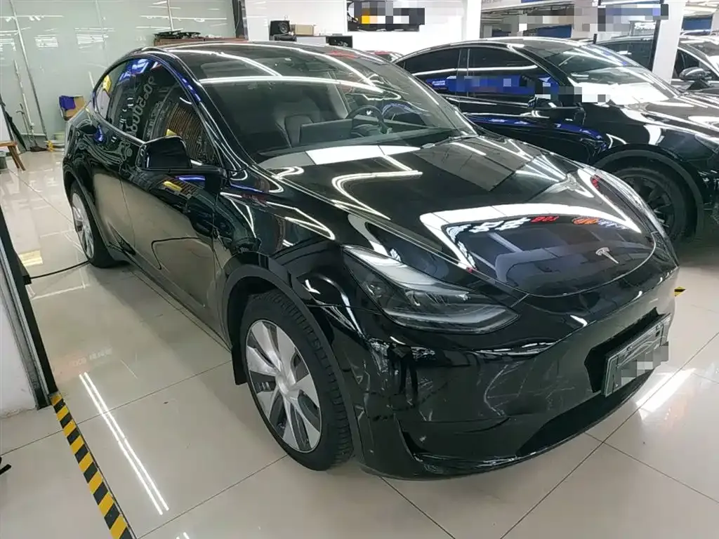 Tesla Model Y — фото 7