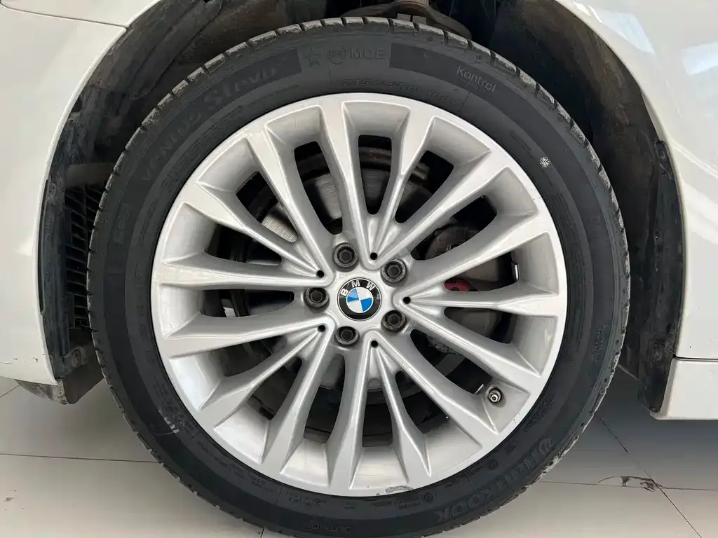 BMW 5 Series — фото 2