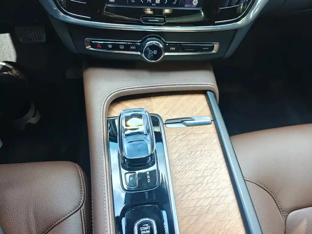 Volvo S90 — фото 3