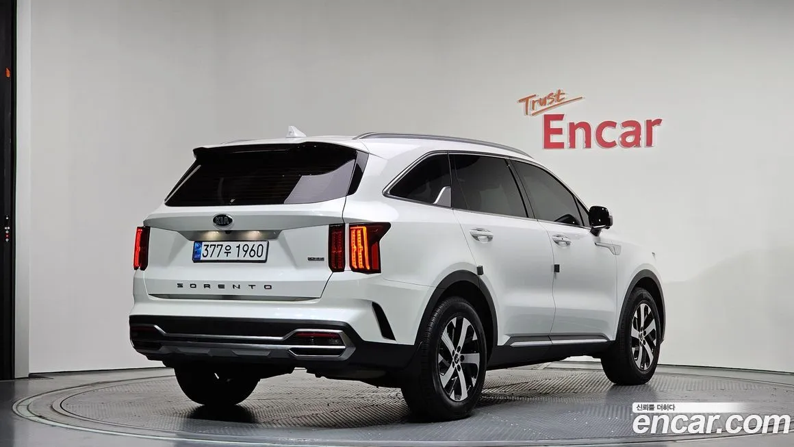 Kia Sorento — фото 10