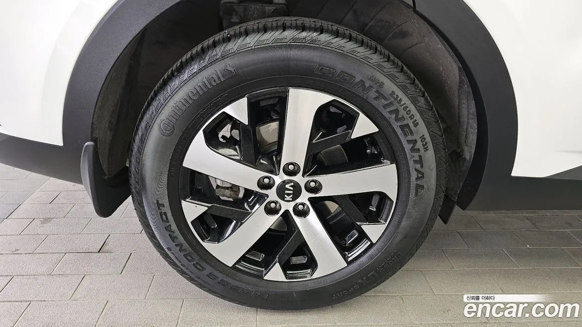 Kia Sorento — фото 9
