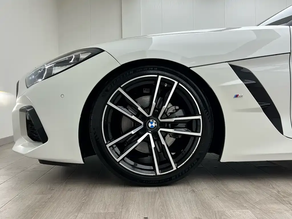 BMW Z4 — фото 9