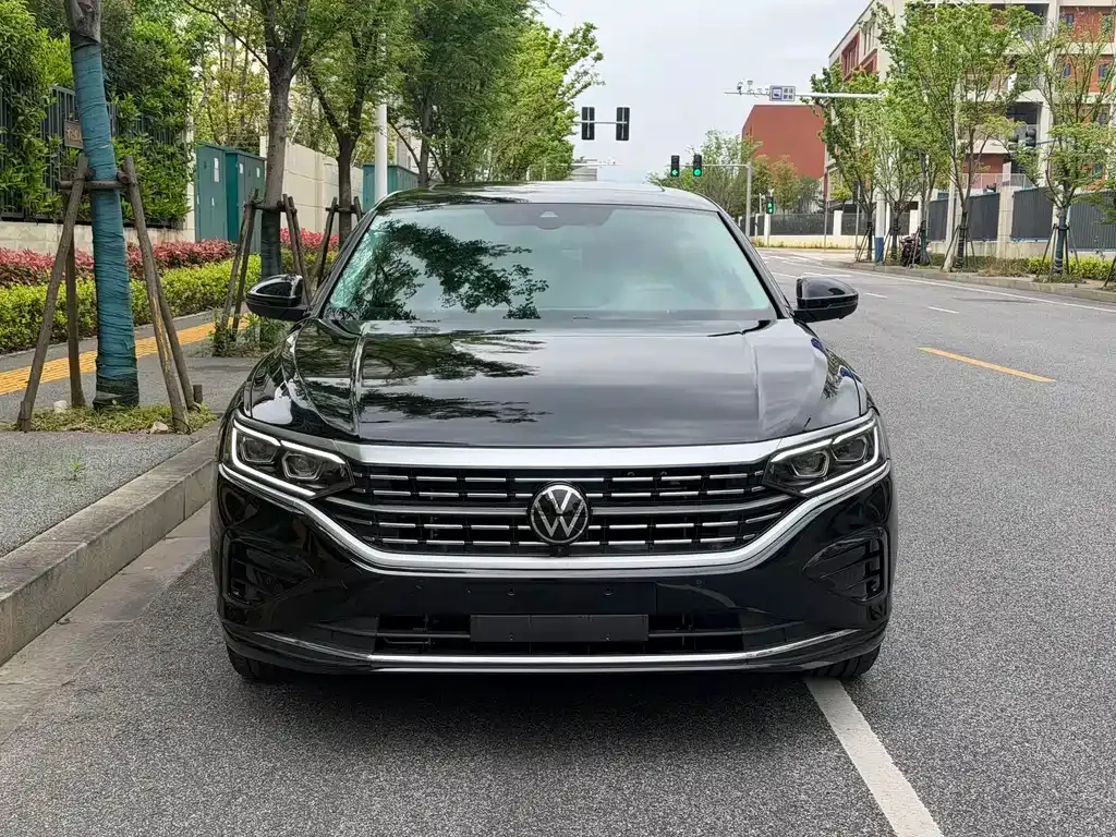 Volkswagen Passat — фото 8