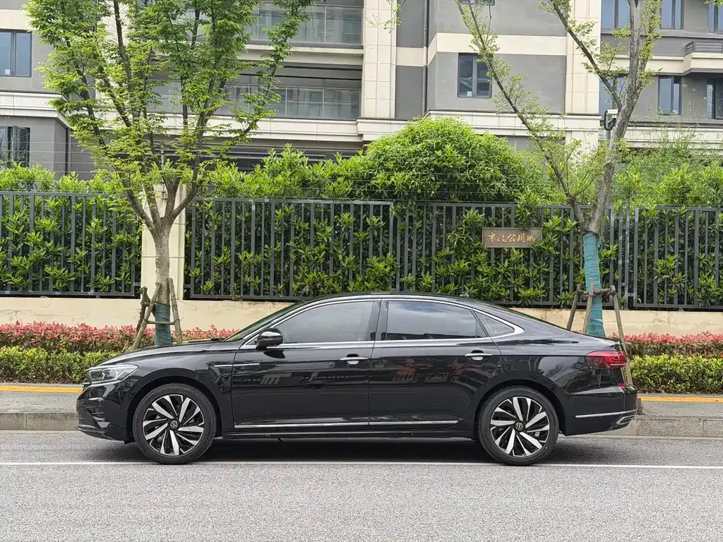 Volkswagen Passat — фото 9