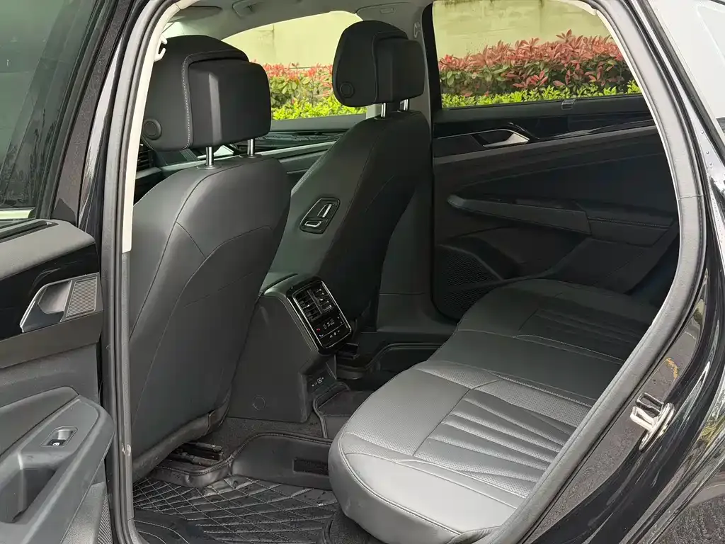 Volkswagen Passat — фото 4