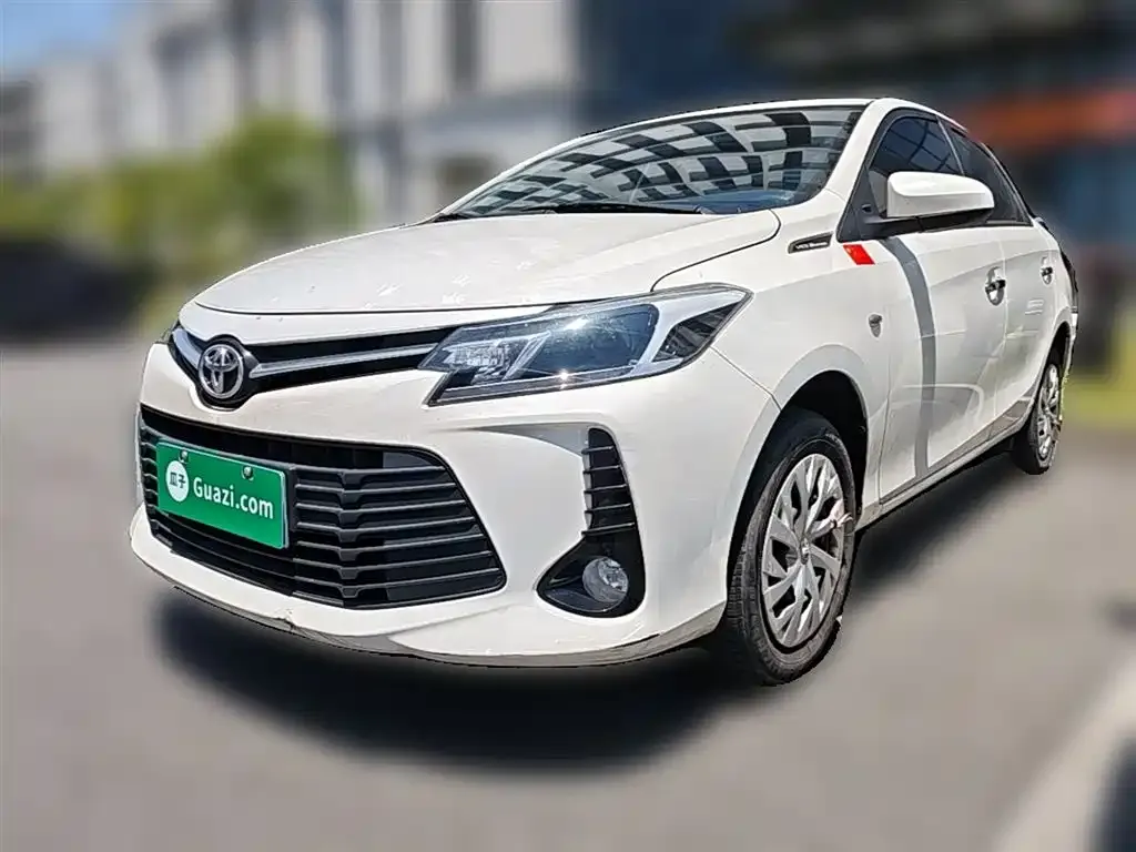 Toyota Vios — фото 1
