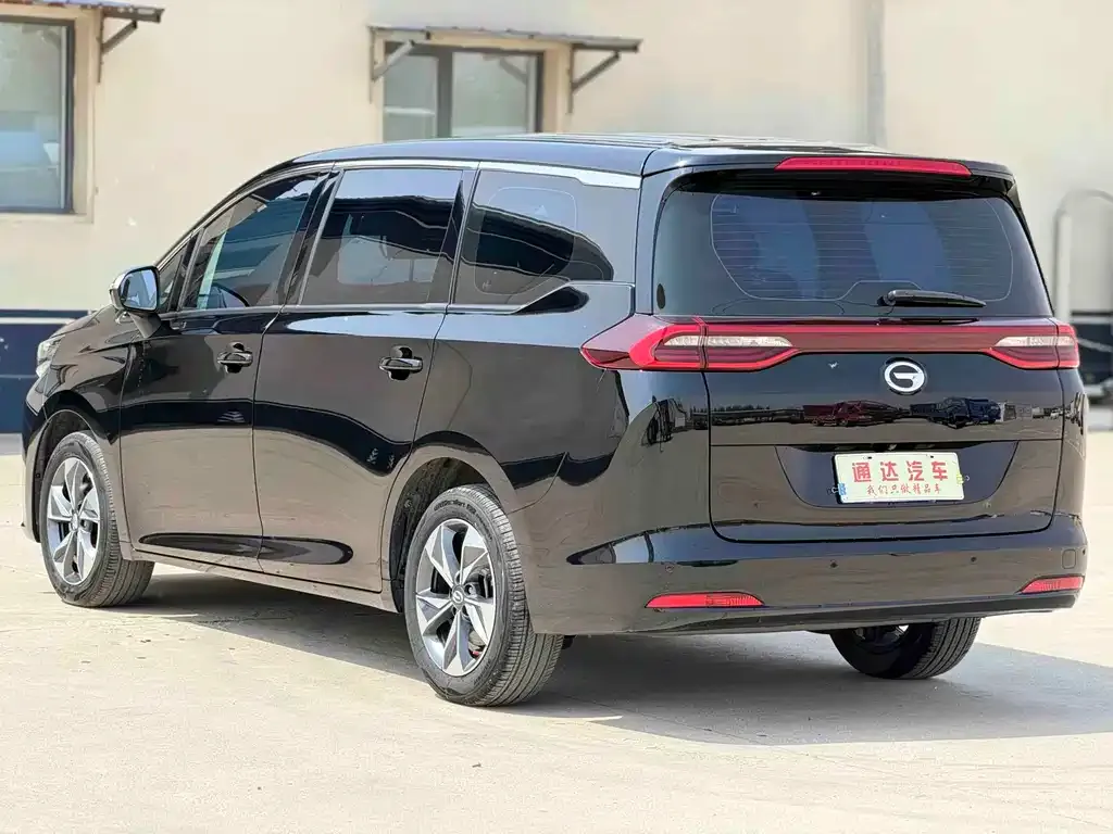 GAC Motor Trumpchi M6 — фото 5