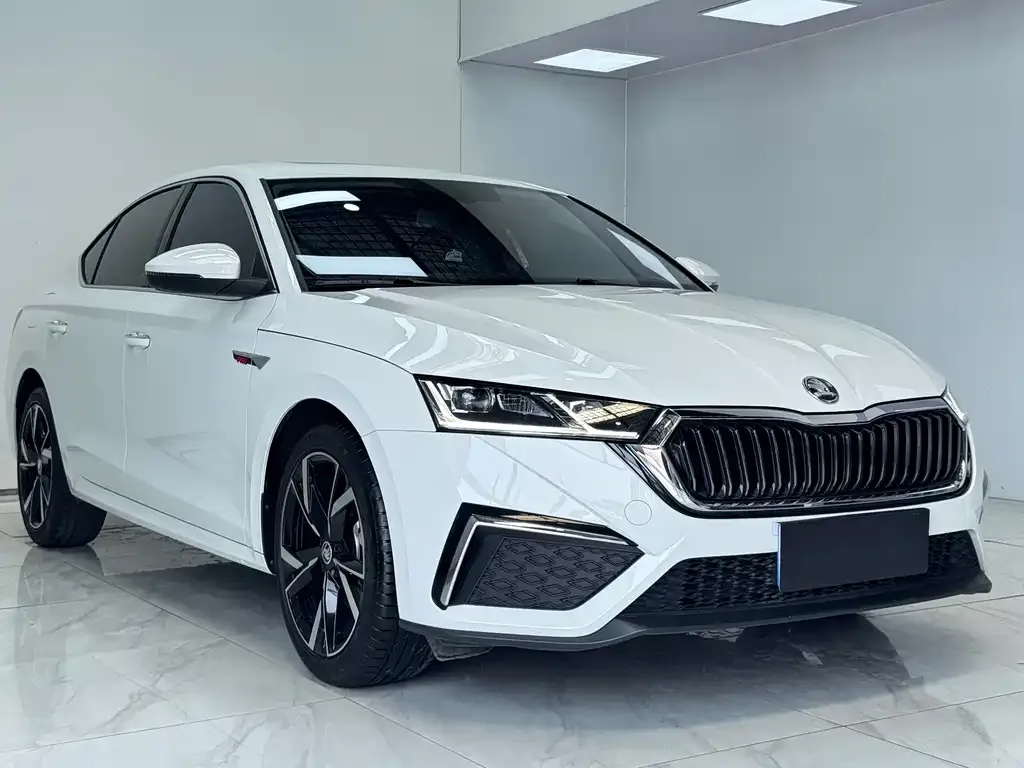 Skoda Octavia — фото 6