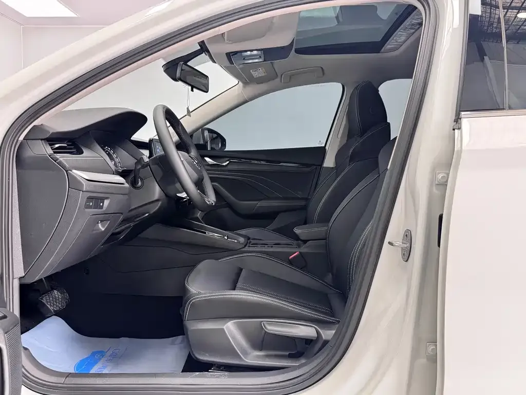 Skoda Octavia — фото 9