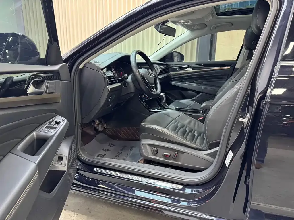 Volkswagen Passat — фото 10