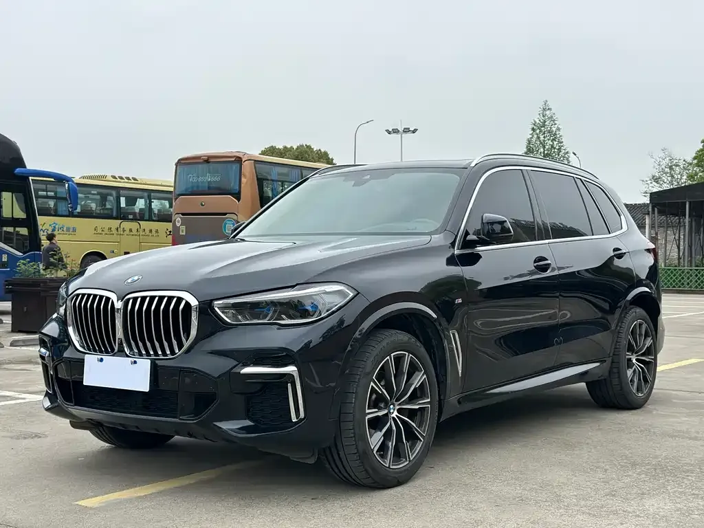 BMW X5 — фото 1