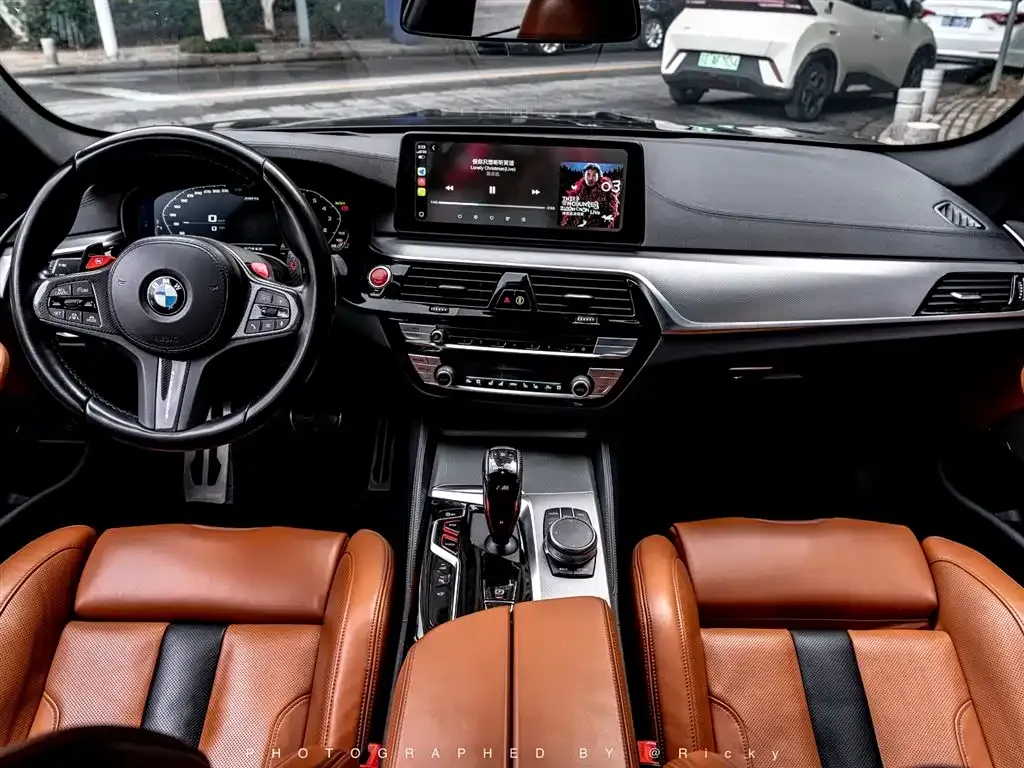 BMW M5 — фото 5