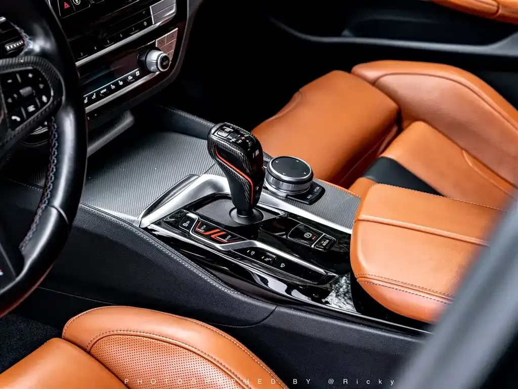 BMW M5 — фото 4